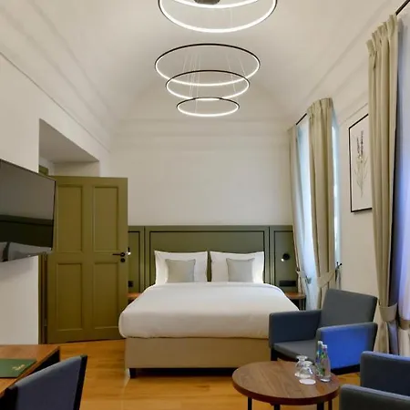 Hotel Herbal 3*