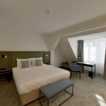 Herbal Hotel 3*