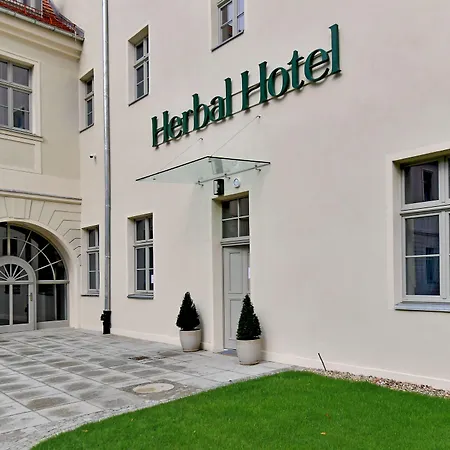Herbal Отель 3*