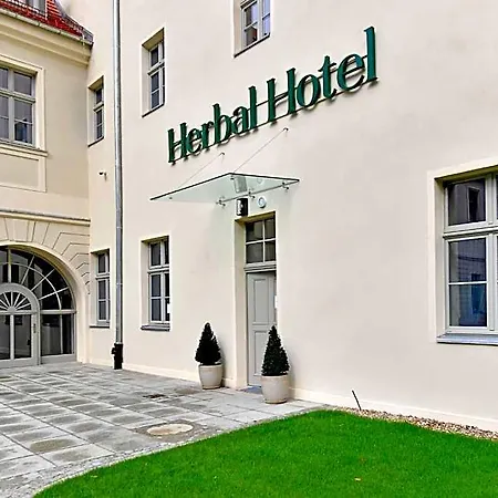 Herbal Szálloda 3*