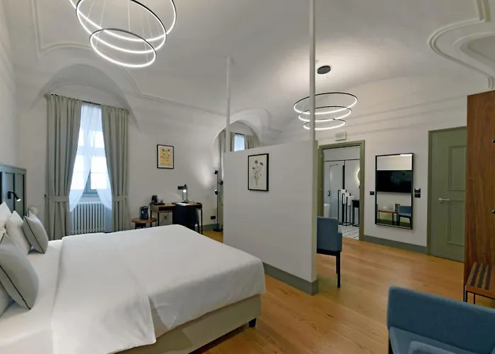 Отель Herbal 3*